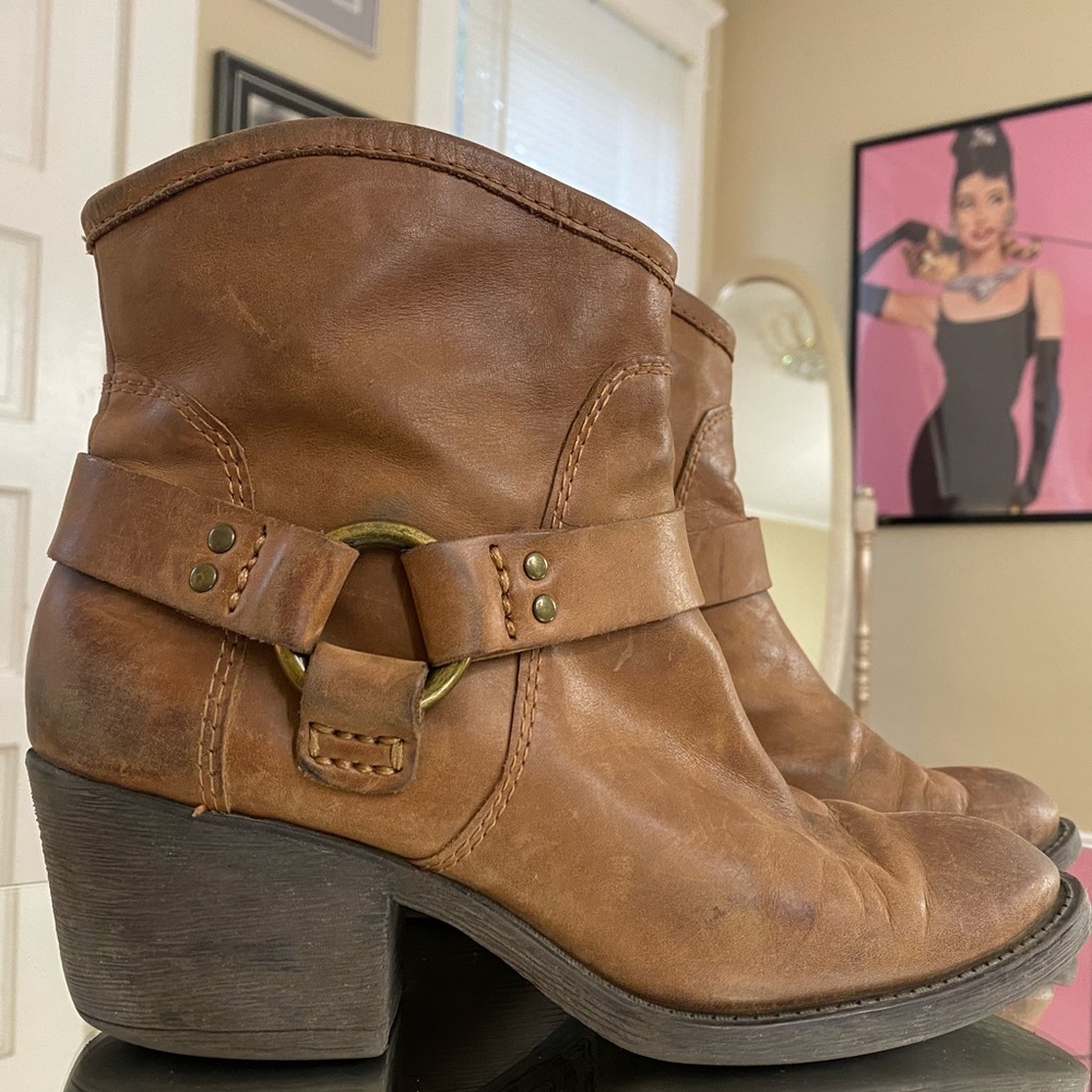 Brown Heeled Boots - Picture 2 of 11